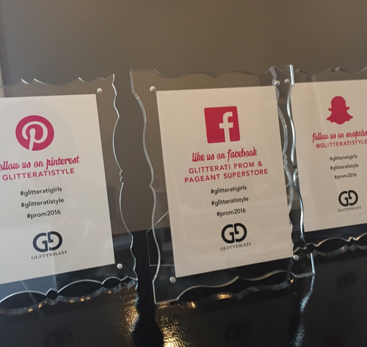 Glitterati Social Media Frames MM2G